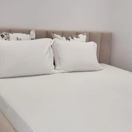 Platinum Apartmentsinnthebeach Гостевой дом